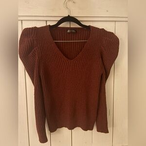 Chic V-Neck Sweater in Burgandy